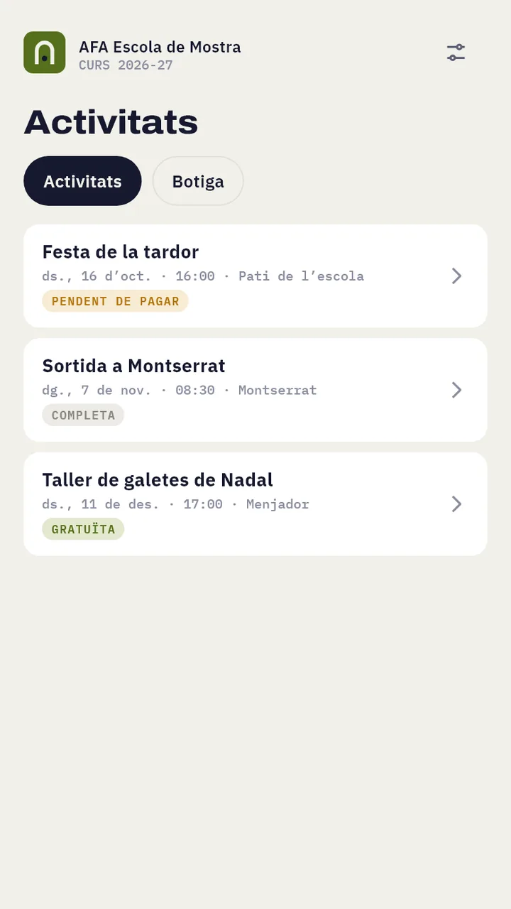 Llista d'activitats amb els estats «Pendent de pagar», «Completa» i «Gratuïta»